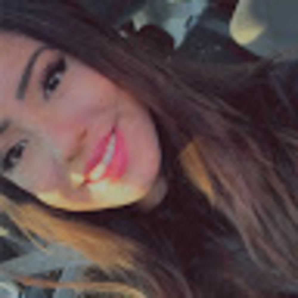 Meet your Posher, Desiree